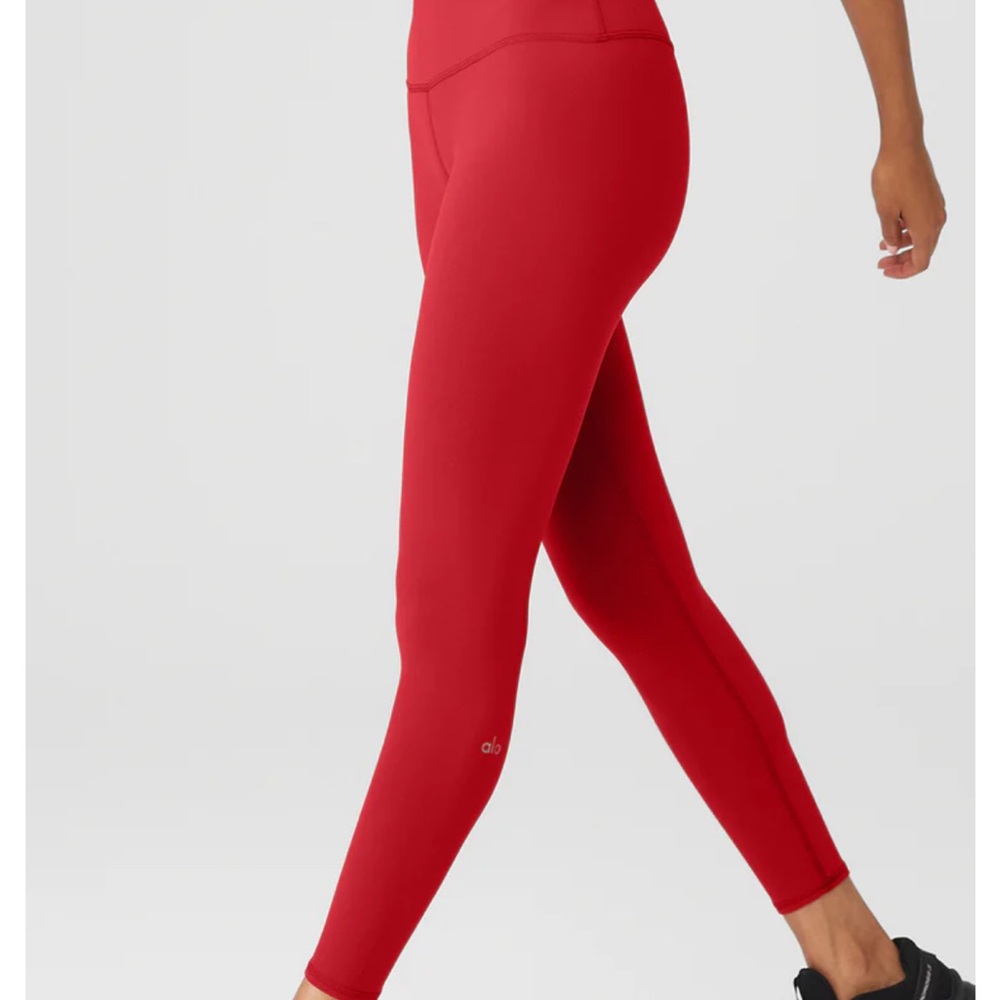 ALO Yoga 7/8 High Waist Airbrush Leggings in Classic Red, Size XS